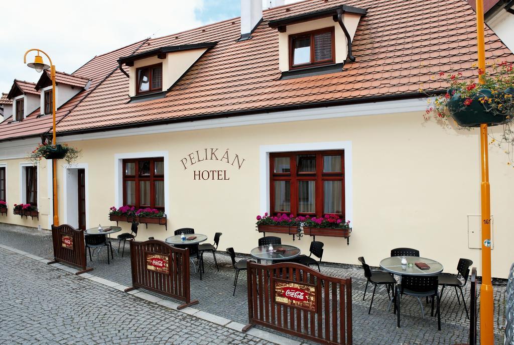 Třeboň Hotel Pelikan מראה חיצוני תמונה