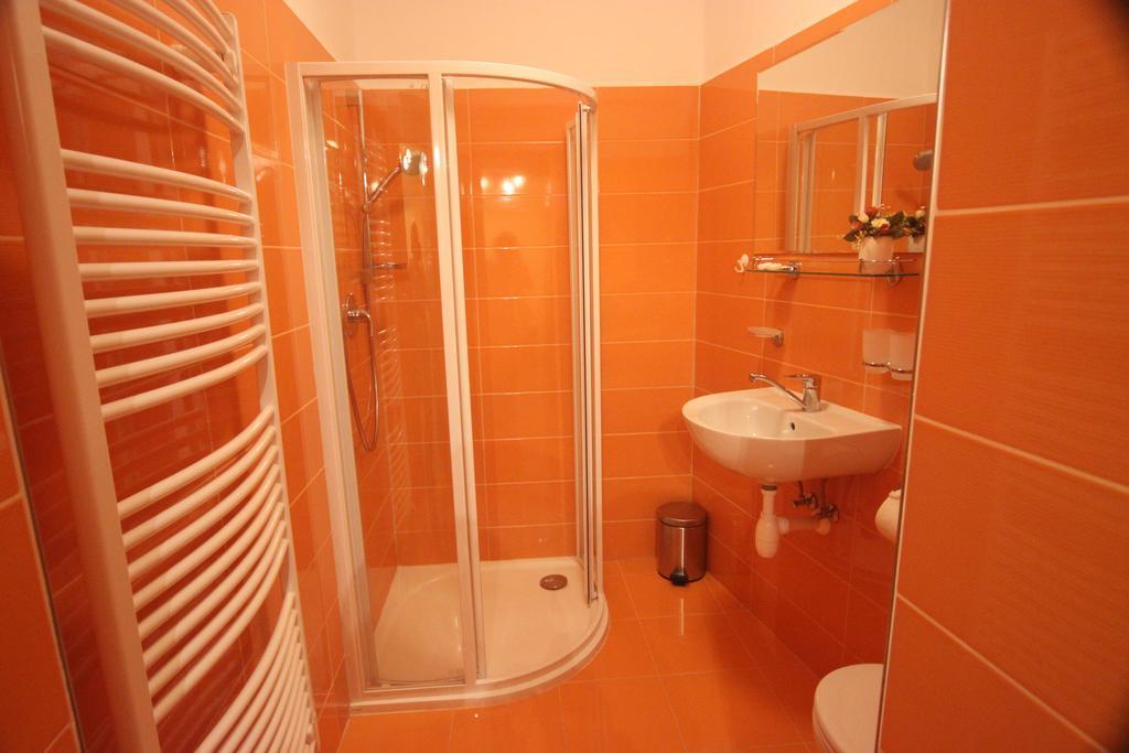Třeboň Hotel Pelikan חדר תמונה
