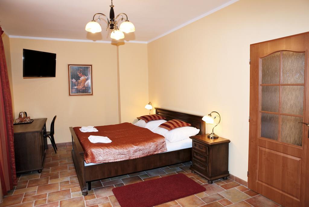 Třeboň Hotel Pelikan חדר תמונה