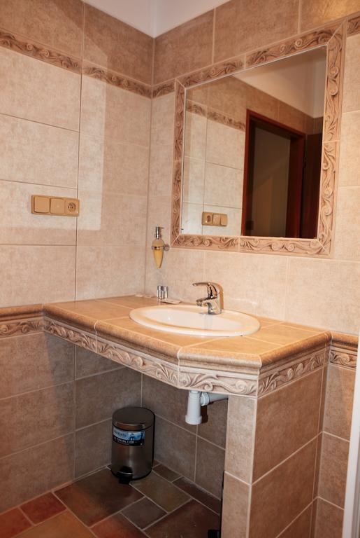 Třeboň Hotel Pelikan חדר תמונה